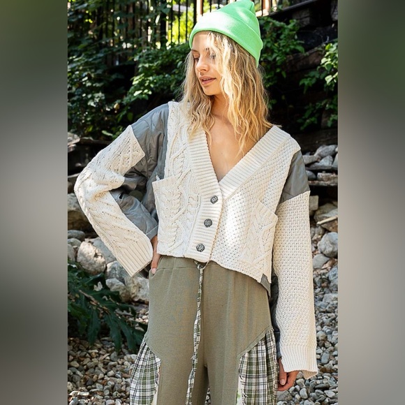 622. POL gorgeous button oversized mixed fabrics cardigan sweater - Picture 3 of 5